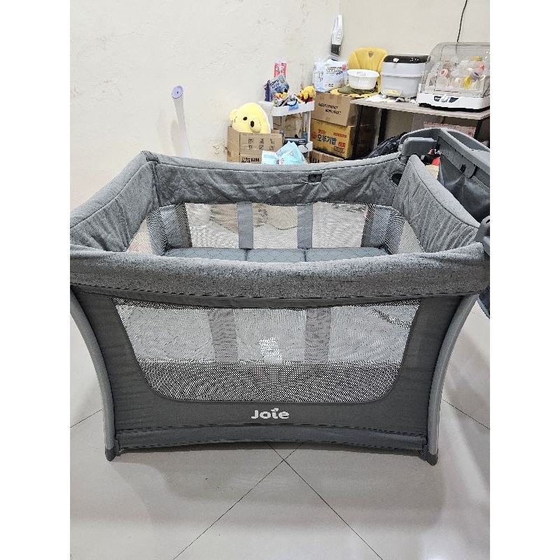 JOIE ILLUSION TRAVEL COT BOX BAYI PL TEMPAT TIDUR LIPAT ABU ABU LIKE NEW