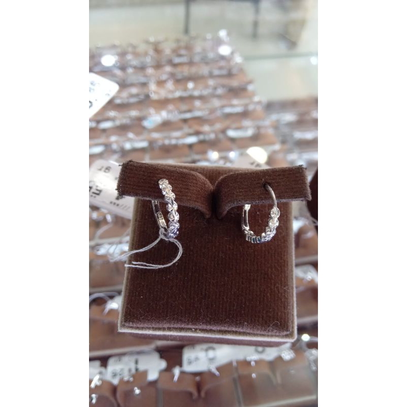 anting putih fashion 1.5