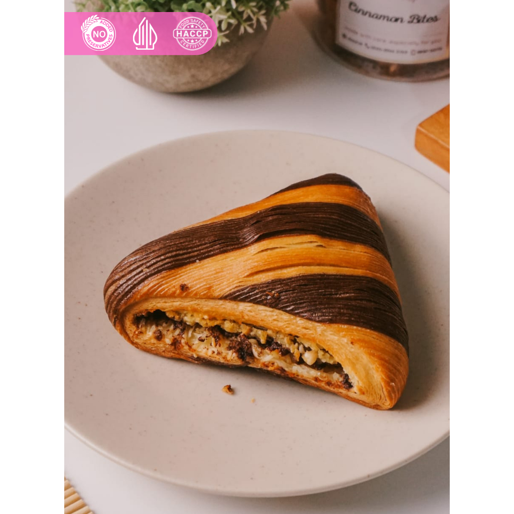 

MARTABAK CROISSANT - MISOL Pastry Bakery