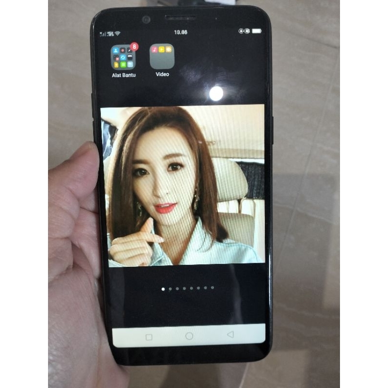 dijual hp second Oppo F5 kondisi masih bagus dan mulus