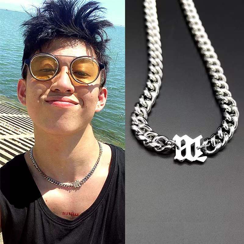 Kalung Liontin Rich Brian (RB) / Kalung Pria Stainlees Steel Hip Hop Leter M / Kalung Rantai  Tebal 