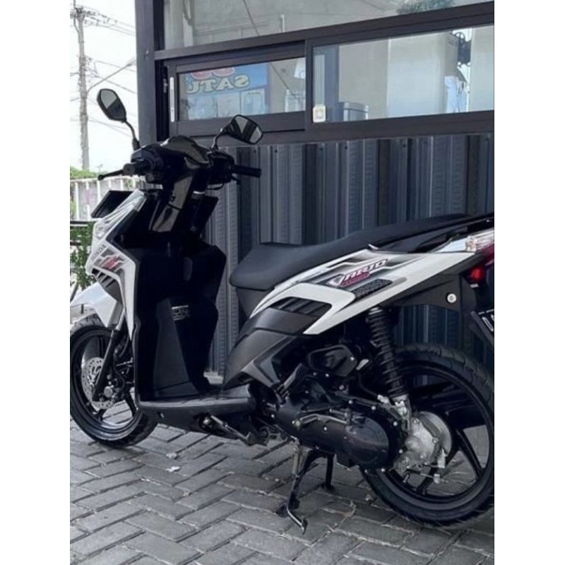 Striping lis sticker standar ori honda vario karbu 110 techno 2010 putih hitam stiker vario 110 karb