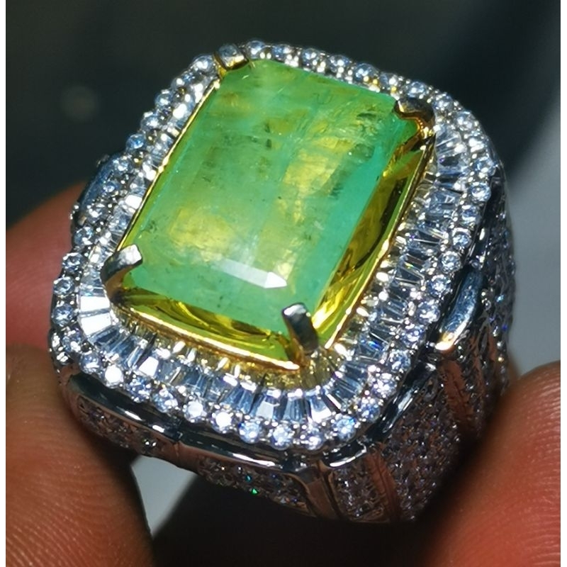 Natural green emerald beryl ethiopia jumbo