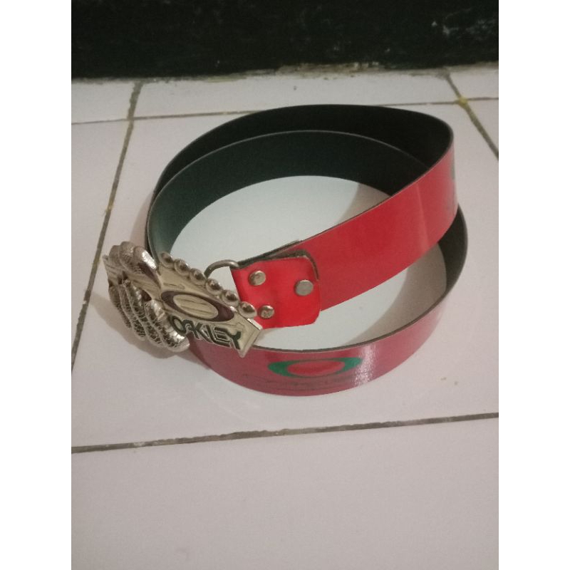 ikat pinggang oakley