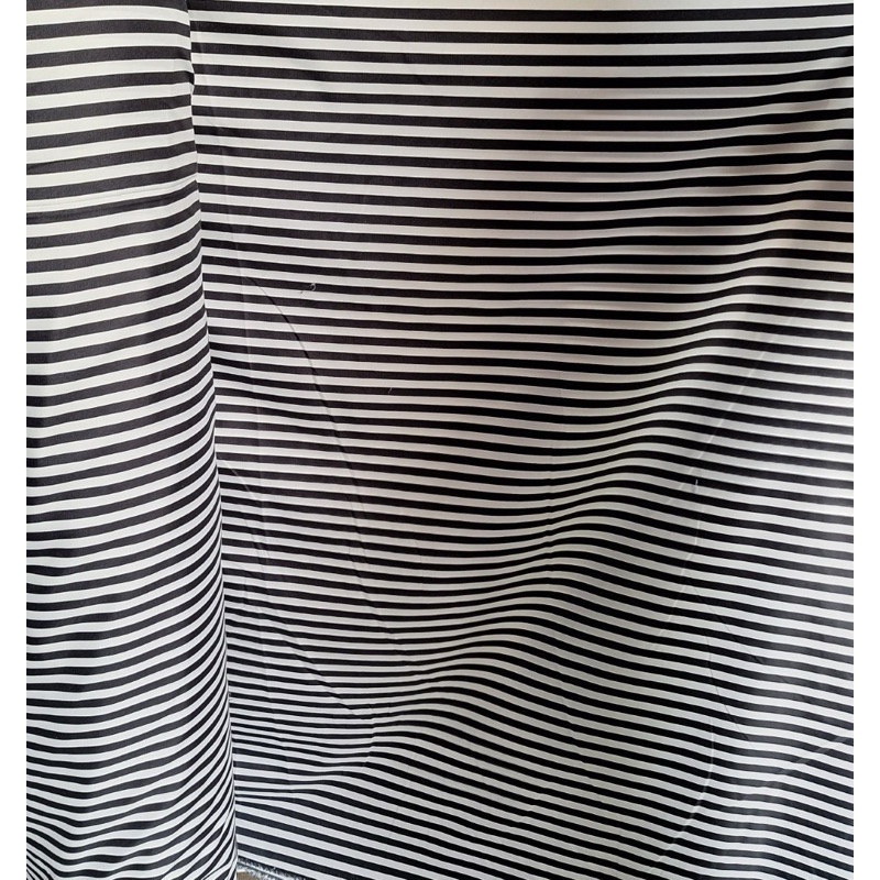 Kain Sprei Meteran Bahan Micro Gramasi 100 Motif Salur Hitam Putih