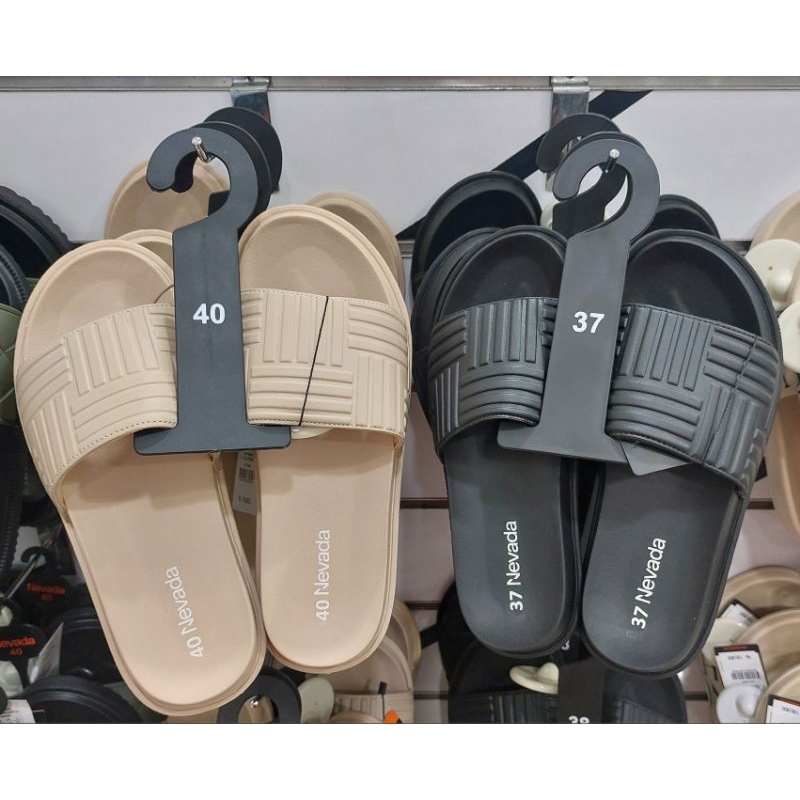 Sandal karet wanita merk NEVADA