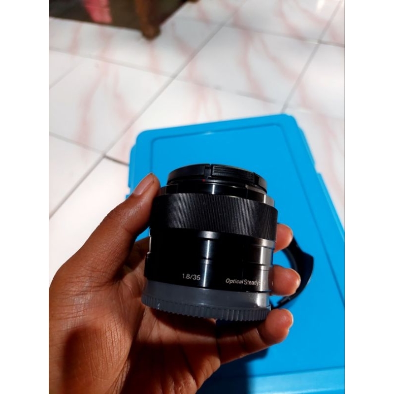Sony E 35mm f1.8 second