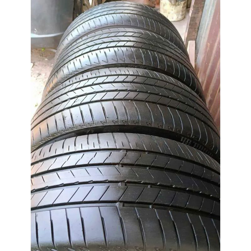 Ban mobil R18 Ban mobil ukuran 225/40/18 second