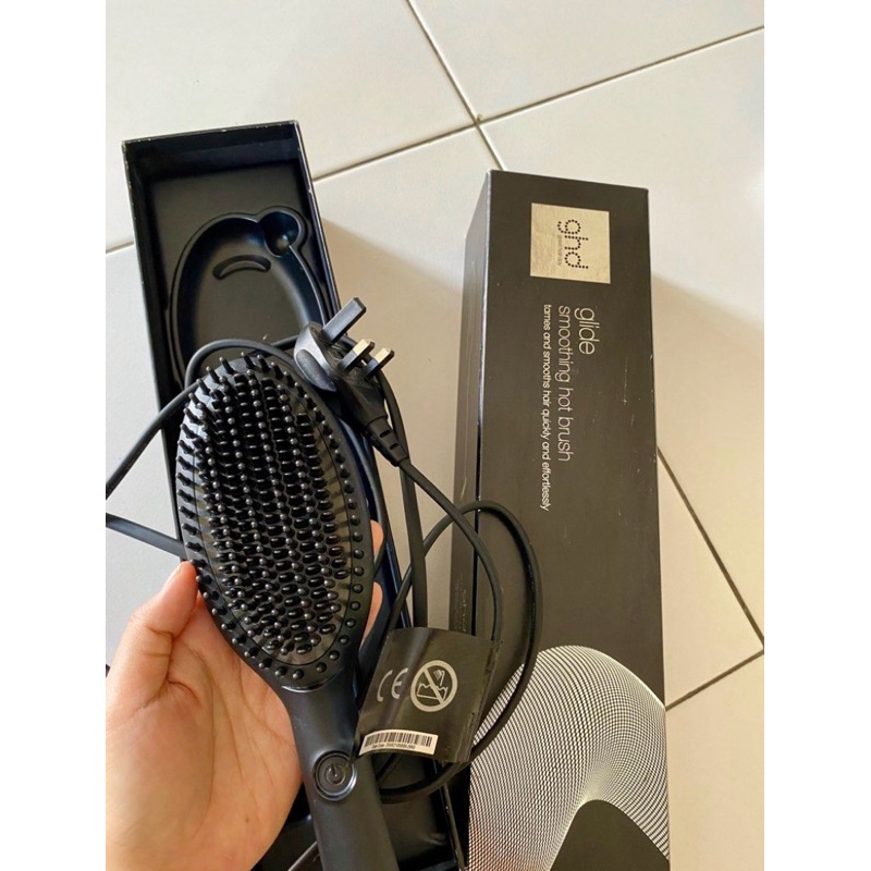 GHD hot brush