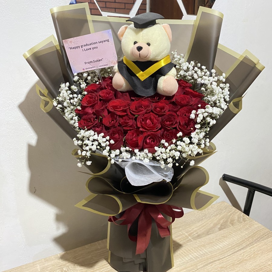 Buket Bunga Mawar Merah Asli Boneka Wisuda, Buket Bunga Segar, Buket Boneka, Fresh Flowers Bouquet, 