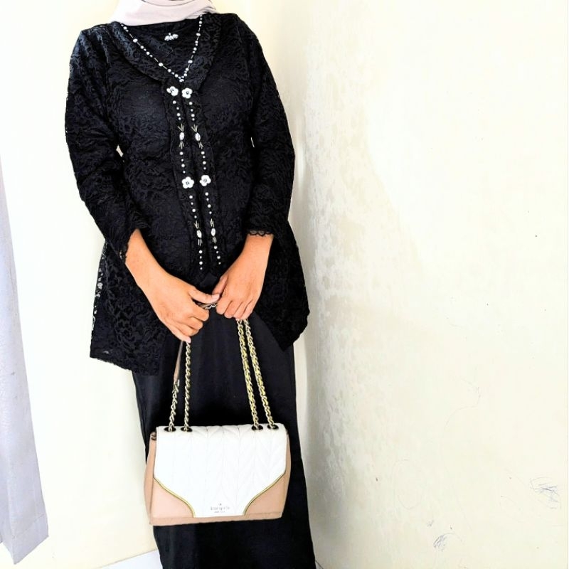 One Set Kebaya Brukat