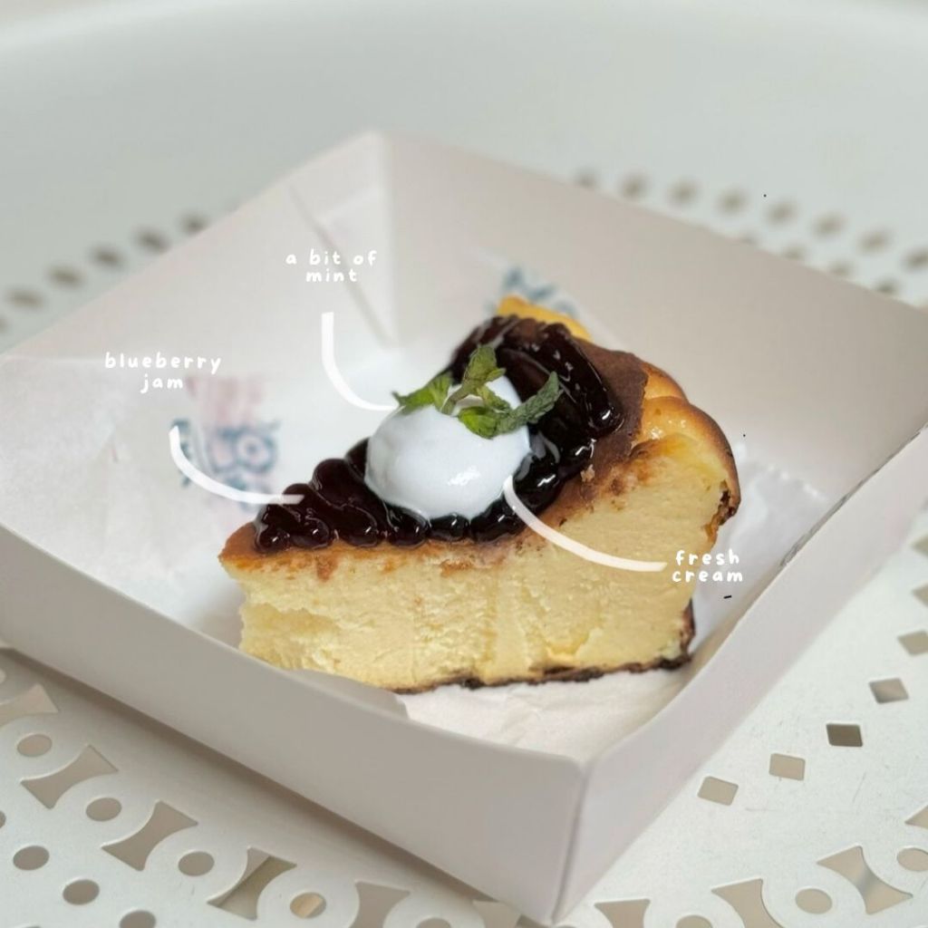 

BLUEBERRY BURNT BASQUE CHEESECAKE (GLUTEN FREE)