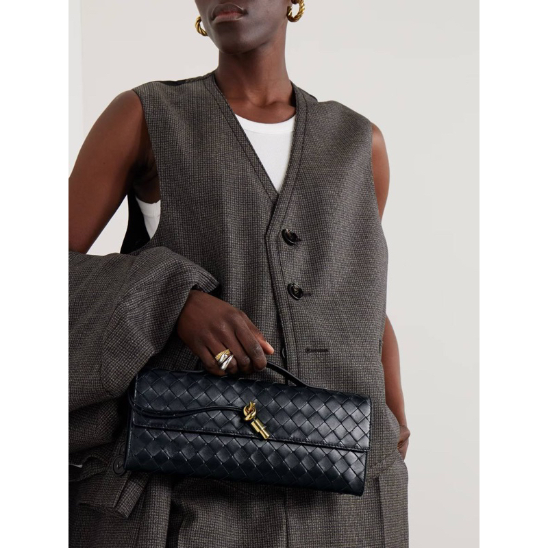 BOTTEGA VENETA andiamo clutch
