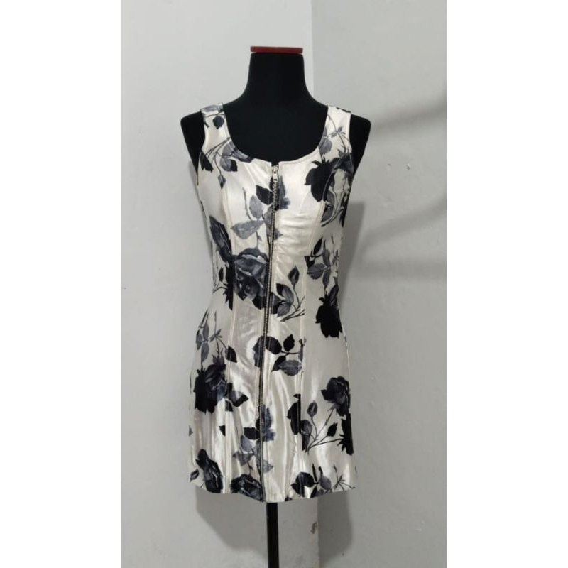 DRESS SATIN LEMBUT MOTIF BUNGA