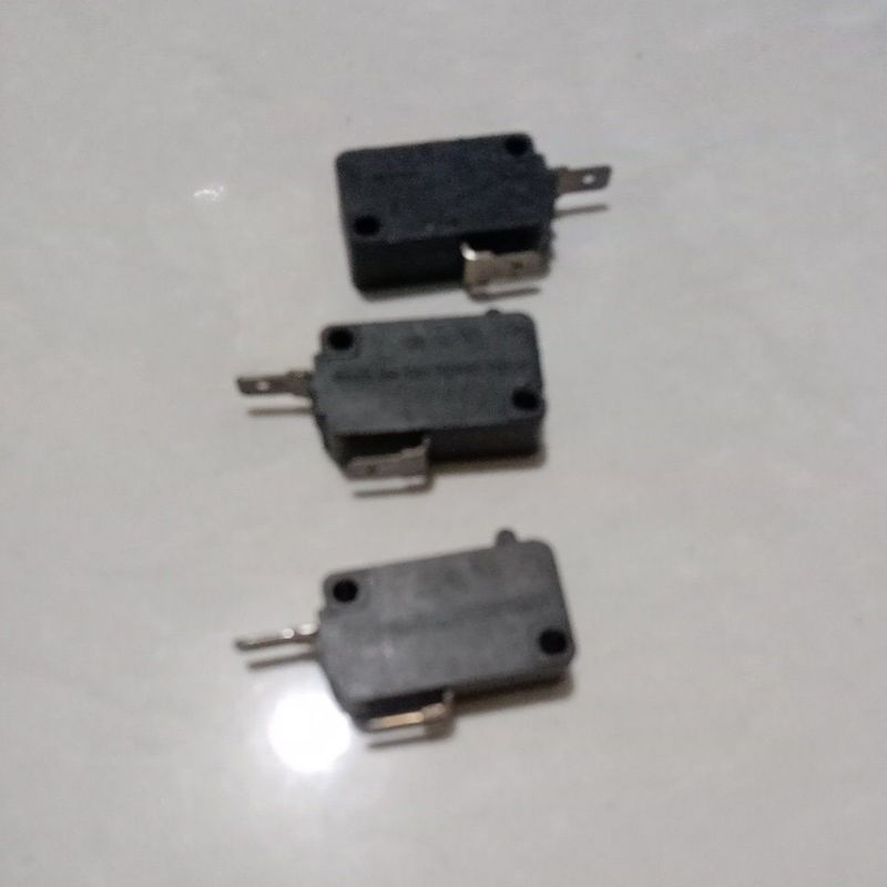 Micro Switch 2 Pin - Saklar Mikro Otomatis Rice Cooker Magic Coom