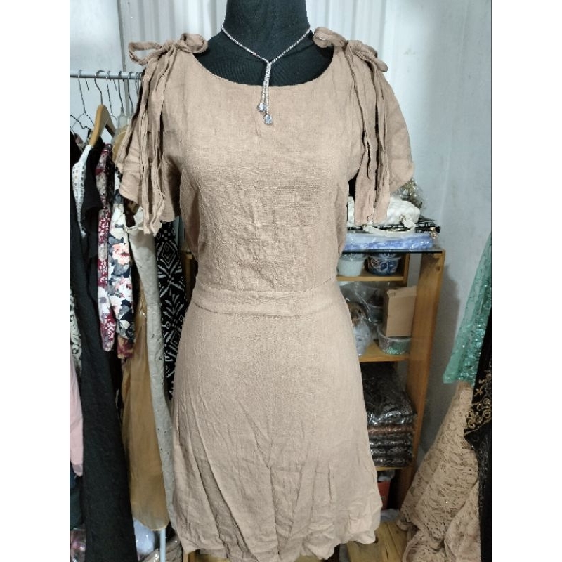 dress linen coklat muda