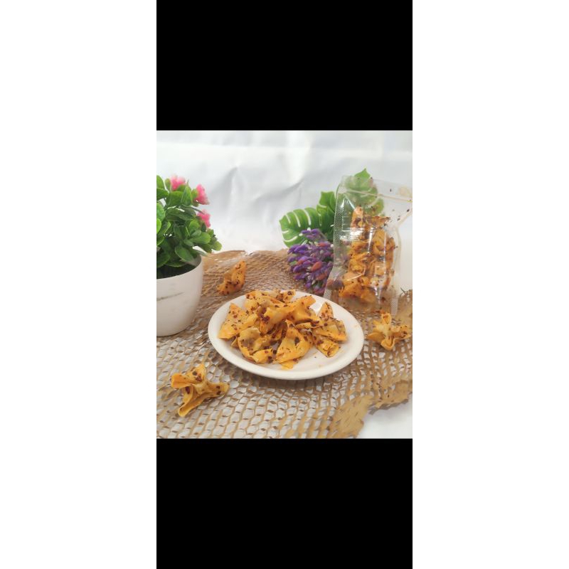 

pangsit goreng cili oil