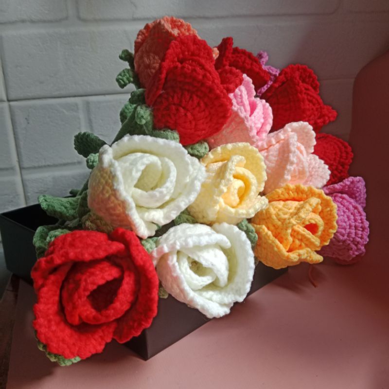 (1) ROSE, Bunga Mawar Rajut, Buket Bunga Rajut