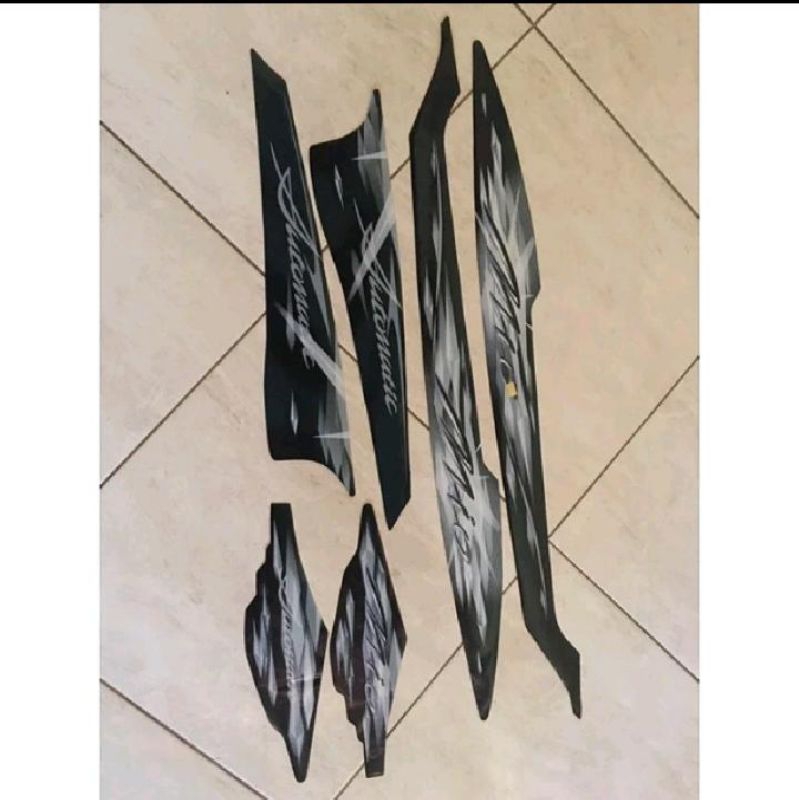 Stiker List striping Yamaha Mio smile Mio new 2009-2010 warna hitam