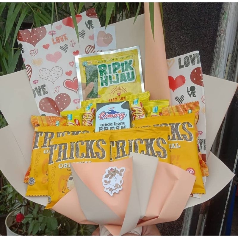 

Buket Snack isi 11 + susu (Free blank card) free kartu ucapan| Buket Jajan | Snack Bouquet | Handmade Pre-Order | Hadiah / Hampers | Kado Ulangtahun / Wisuda