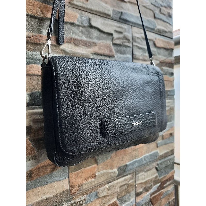 Sling Hitam DKNY - TAS PRELOVED BRANDED ORIGINAL