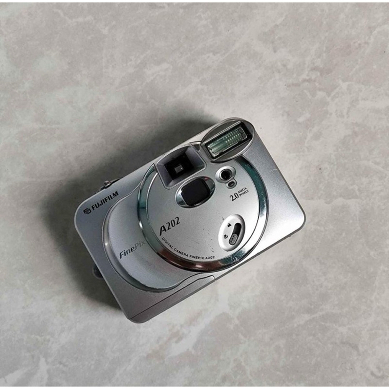 Digicam FUJIFILM FinePix A202 (2mp low resolution, hasil tajam)