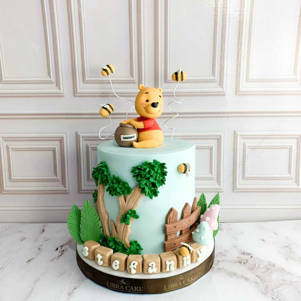

Kue ulang tahun/Kue birthday/Cake custom birthday/Cake ultah/Kue tema Pooh