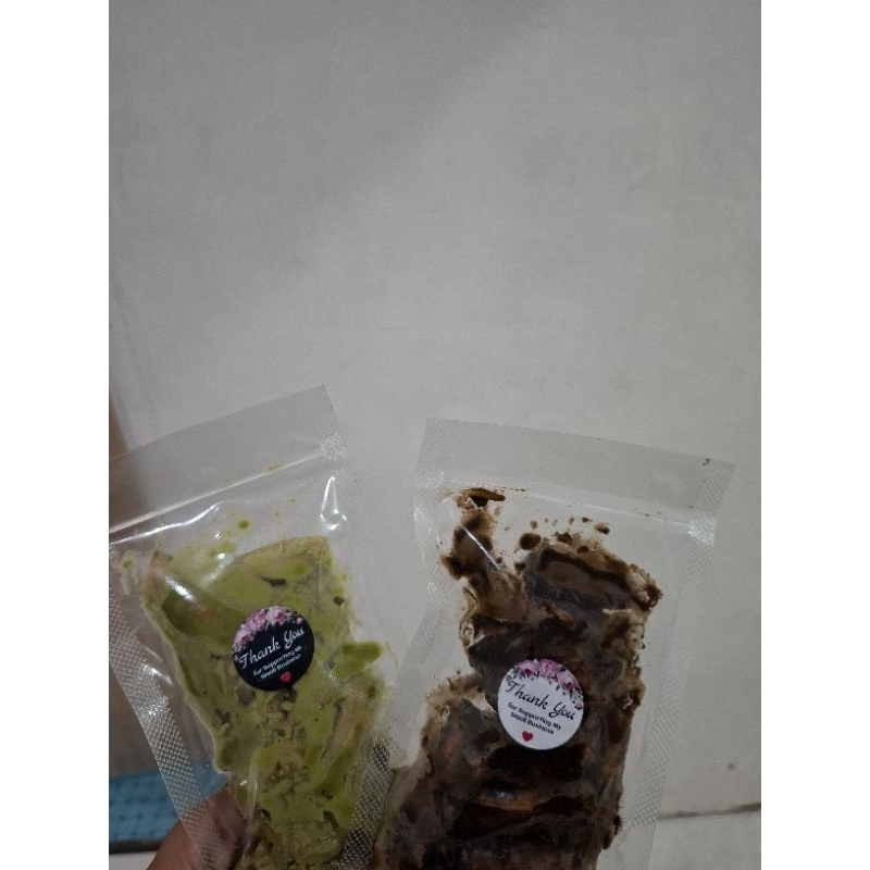 

Sumpia DangGedang (coklat, tiramisu, matcha, original)