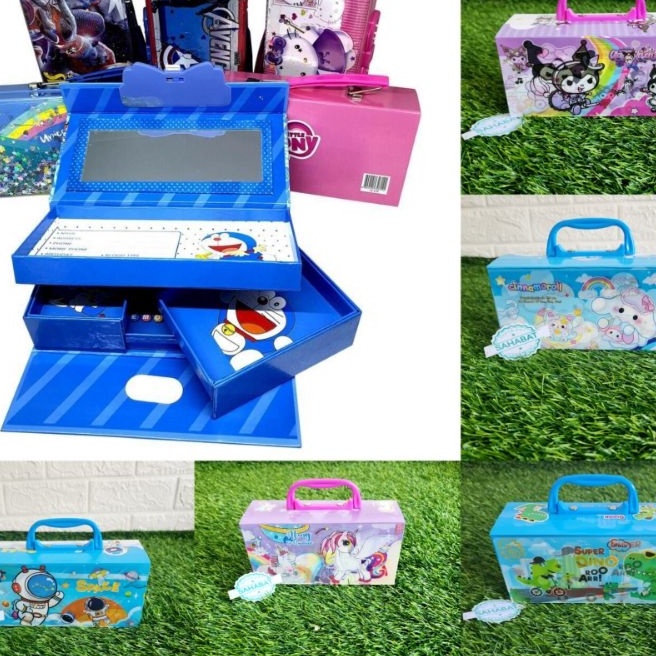 

KF7 KOTAK PENSIL KODE 3 DIMENSI KARAKTER DIBUKA MENGGUNAKAN KODE 3 SUSUN