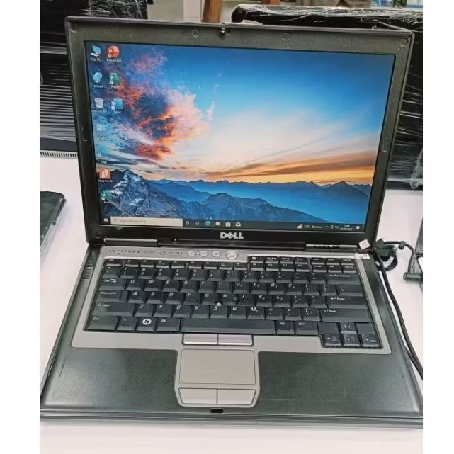 Laptop dell latitude D620 core 2 cpu T550 14inch 2Gb hdd 320Gb bekas cek deskripsi harga nego sampai