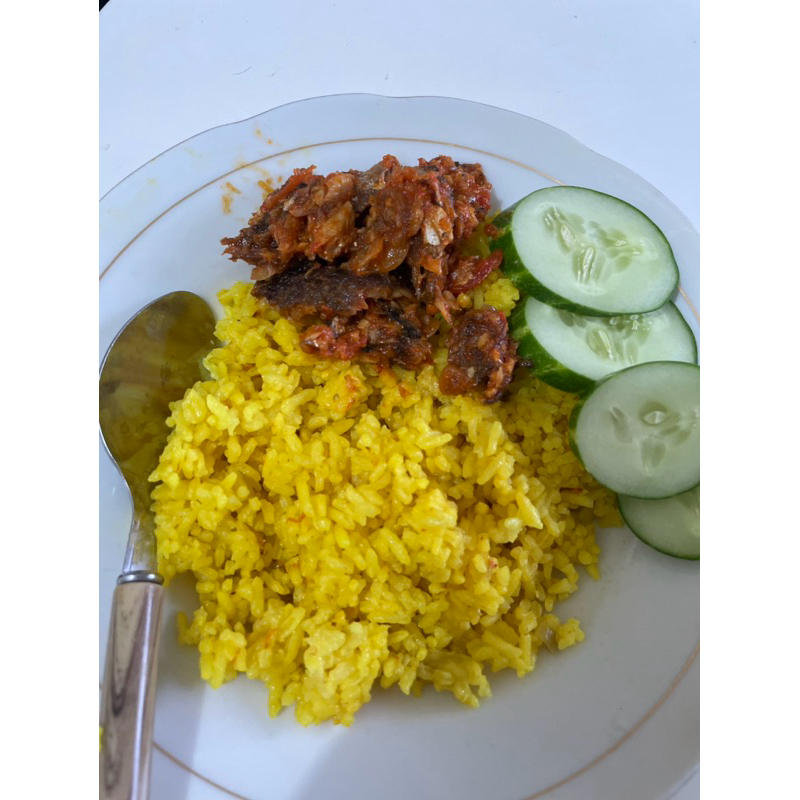 

Nasi Kuning Cakalang