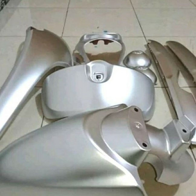 

Kilat Cat Sier PU 2ml Cat sier Metallic