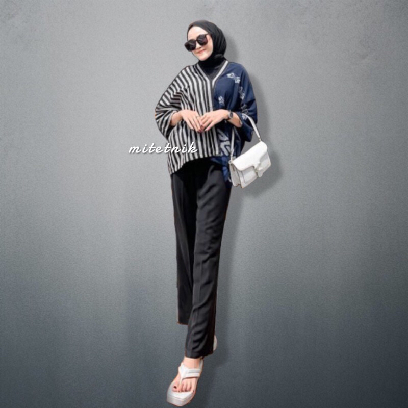 Outer kimono wanita motif etnik kombinasi lurik