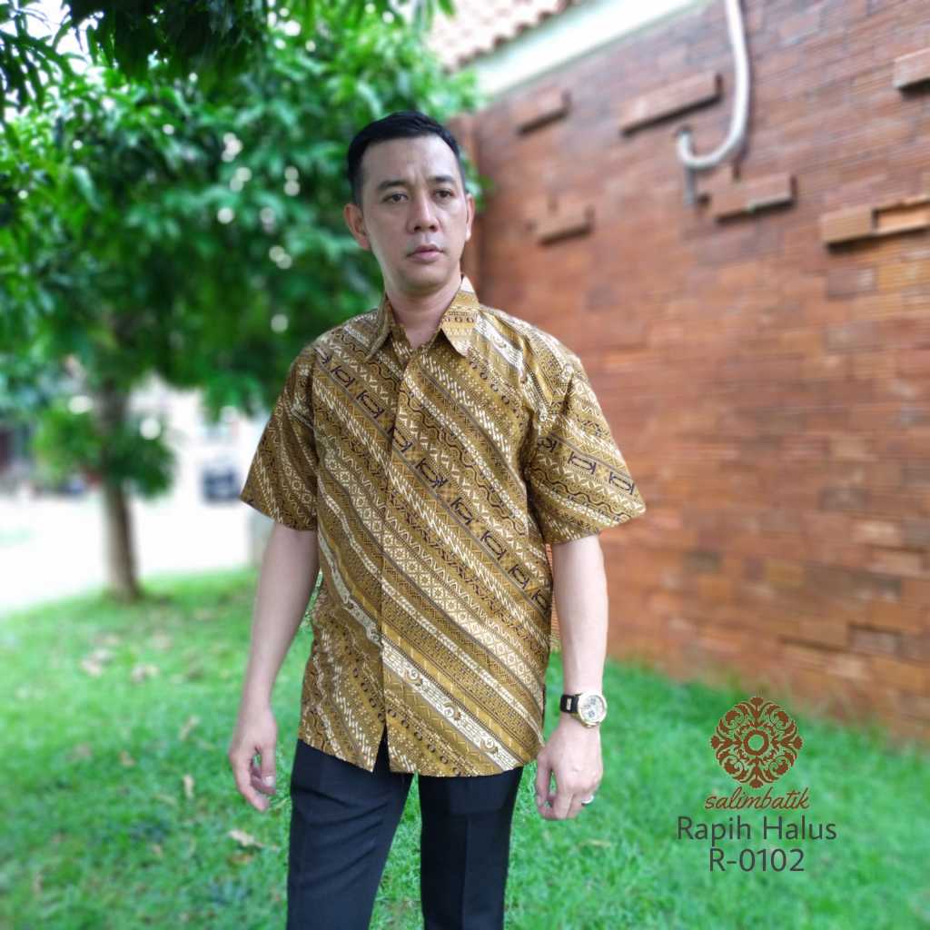 Batik Tradisional dari Pusat Batik Pasar Klewer Solo Indonesia