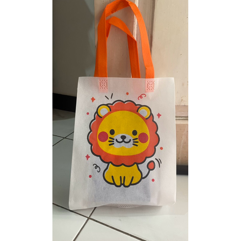 

goodie bag spunbond ulang tahun anak 352508