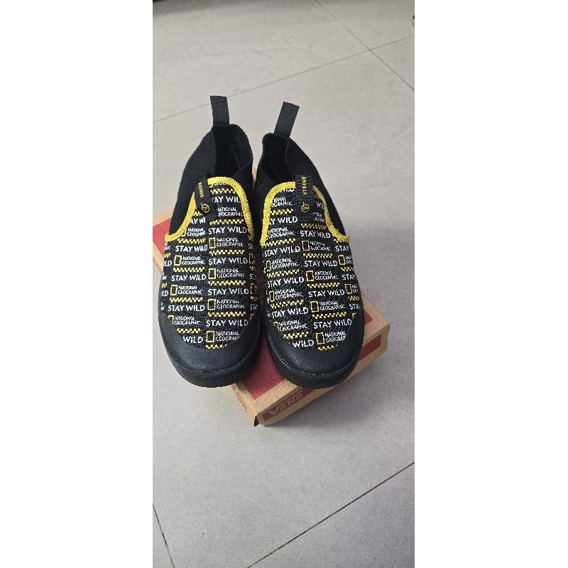 Sepatu anak vans x nat geo original