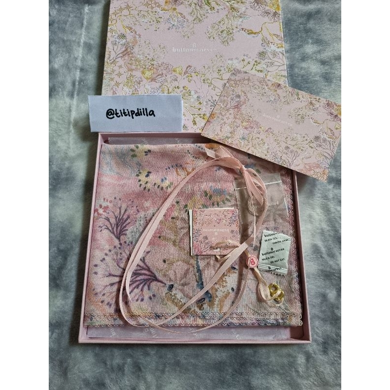 Buttonscarves Misool Jellyfish