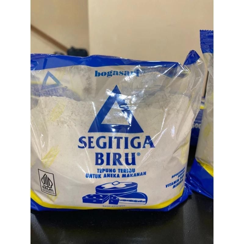 

Tepung terigu segitiga biru 500gr