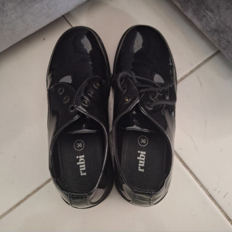 rubi sepatu
