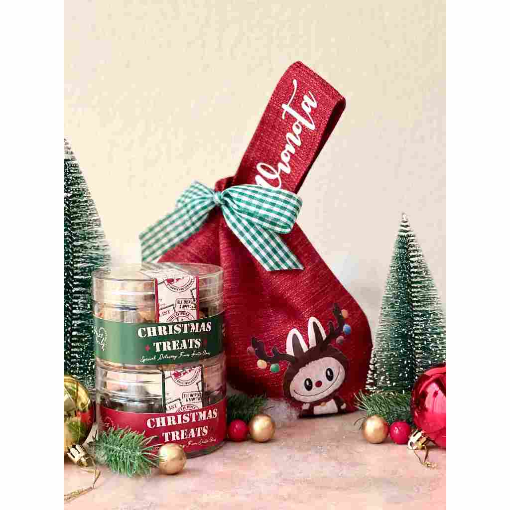 

PERSONALIZED BUBU KNOT BAG & 2 JARS OF CHRISTMAS TREATS • Hampers Natal 2024 • FREE CUSTOM NAMA • Christmas Hampers & Gift • Parcel Natal • Personalized Gift • Custom Hampers • Hiasan Natal • Hadiah Spesial Labubu • Kado Kue Natal Murah • Candy Cane