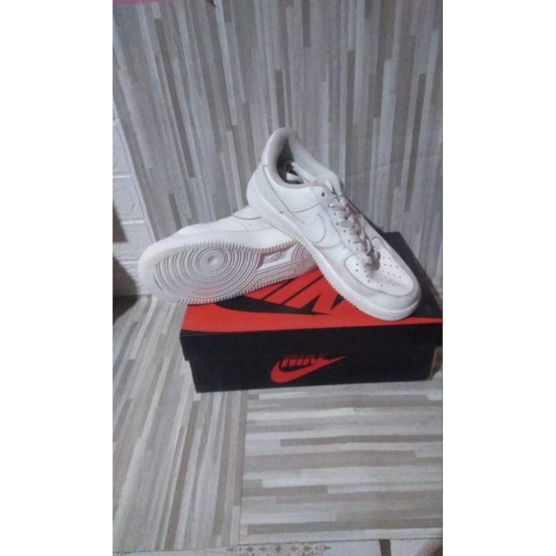 Sepatu Second Branded NIKE AF1 White