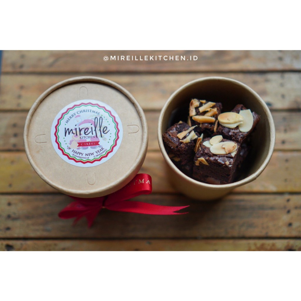 

Cube Brownies/Brookies Hampers Natal