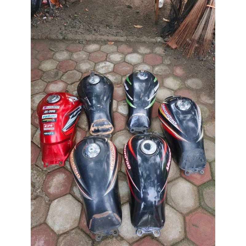 TANGKI MEGAPRO LAMA MP HIU 2005 ORIGINAL COPOTAN
