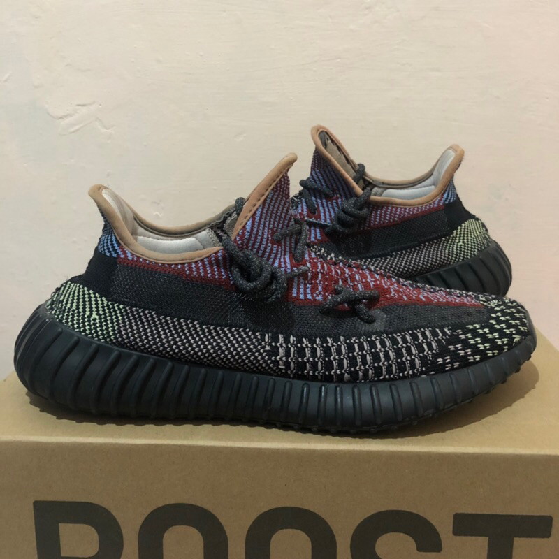 Yeezy 350 v2 yecheil