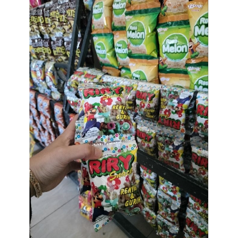 

Riry, Komo, Superbob, Ubi Ungu, Top Ten, Miko nangka, Jajan 500an (renteng)