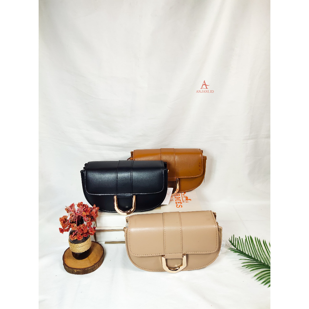 Tas Selempang Kekinian Wanita Model Santai Tas Janiar -  Slingbag