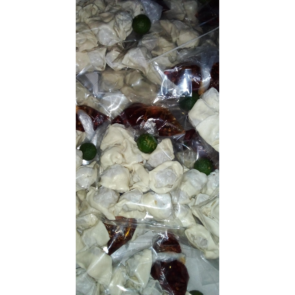 

Pangsit ayam mini chili oil isi 10pcs (frozen)