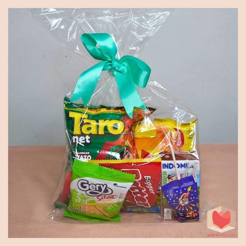 

Bingkisan Ulang Tahun 6 Snack