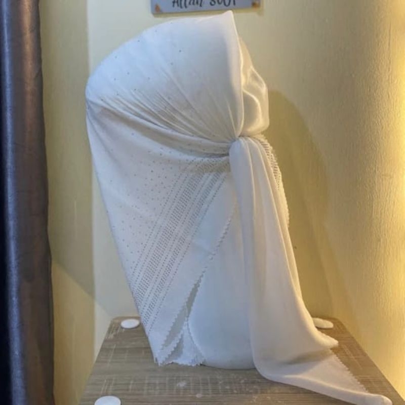 Hijab Segiempat Payet Glamor Sultan Mewah/Kerudung Jilbab segiempat Payet Swarovski Mewah