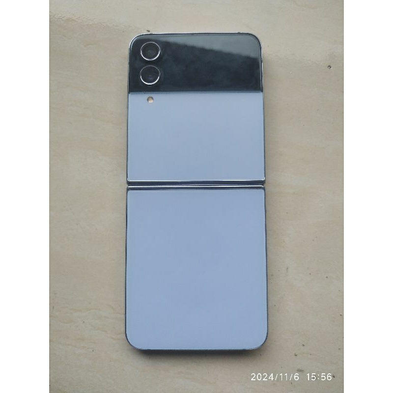 Mesin samsung Z flip 4